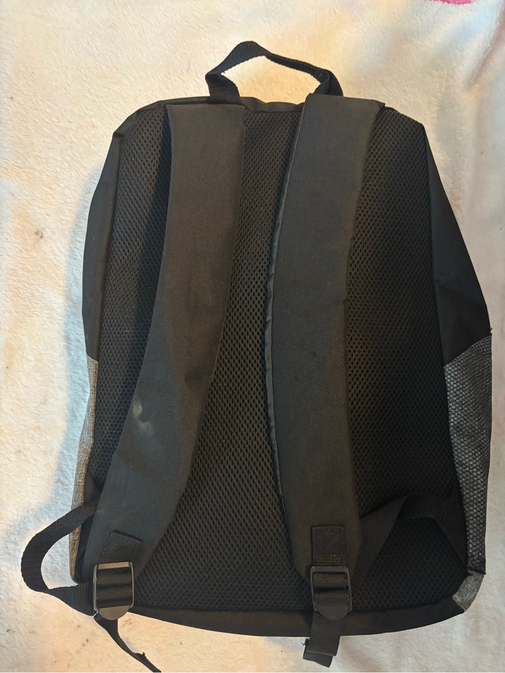 FedEx Men’s Black and Gray Logo Backpack - Picture 7 of 7